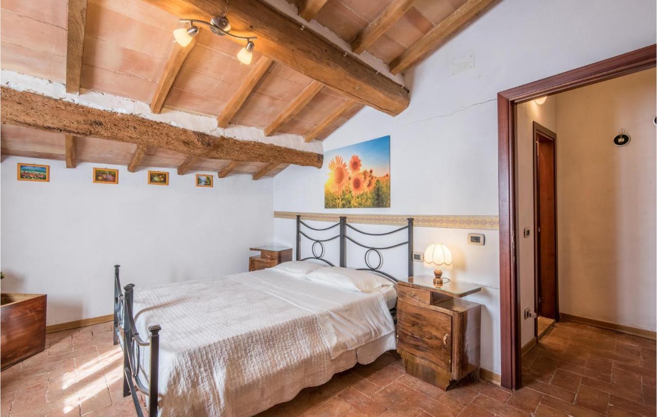 Gorgeous Home In Montalcino With Kitchen Εξωτερικό φωτογραφία