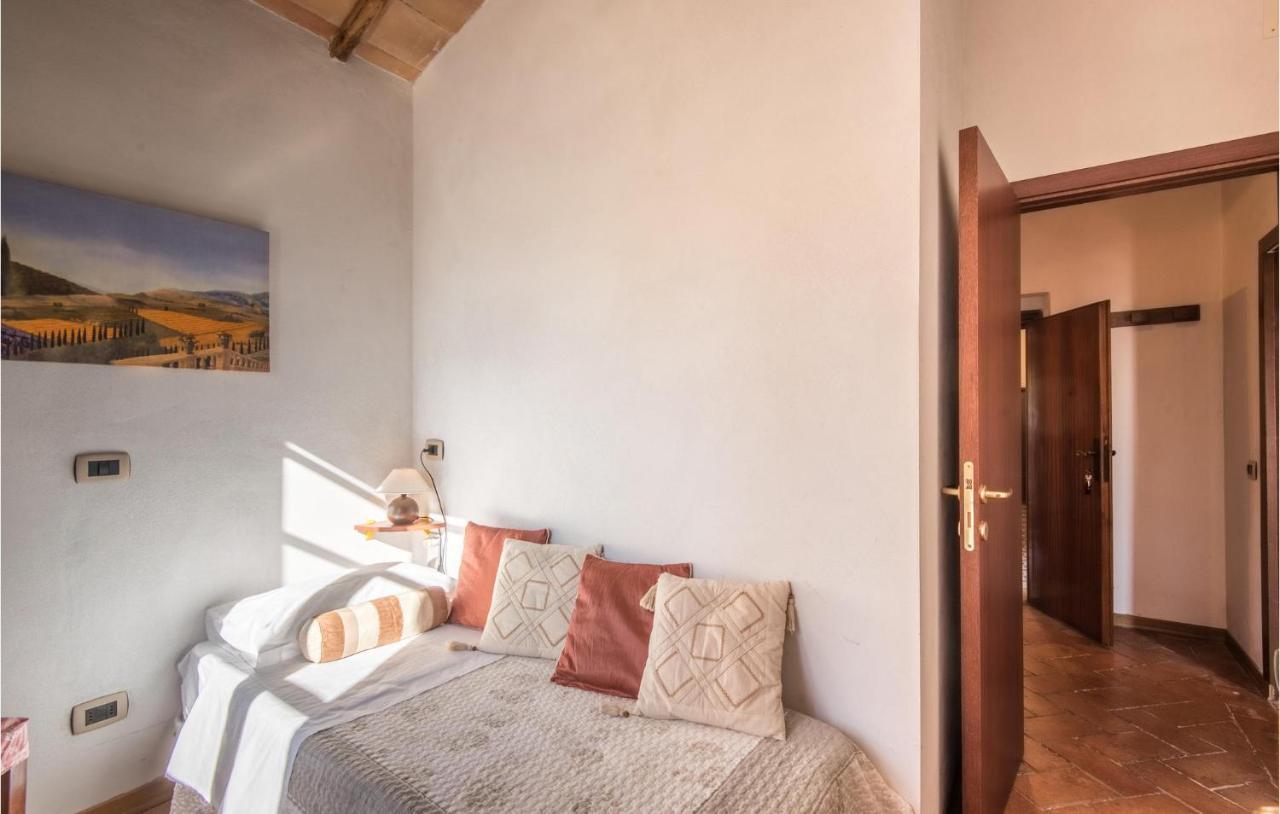 Gorgeous Home In Montalcino With Kitchen Εξωτερικό φωτογραφία