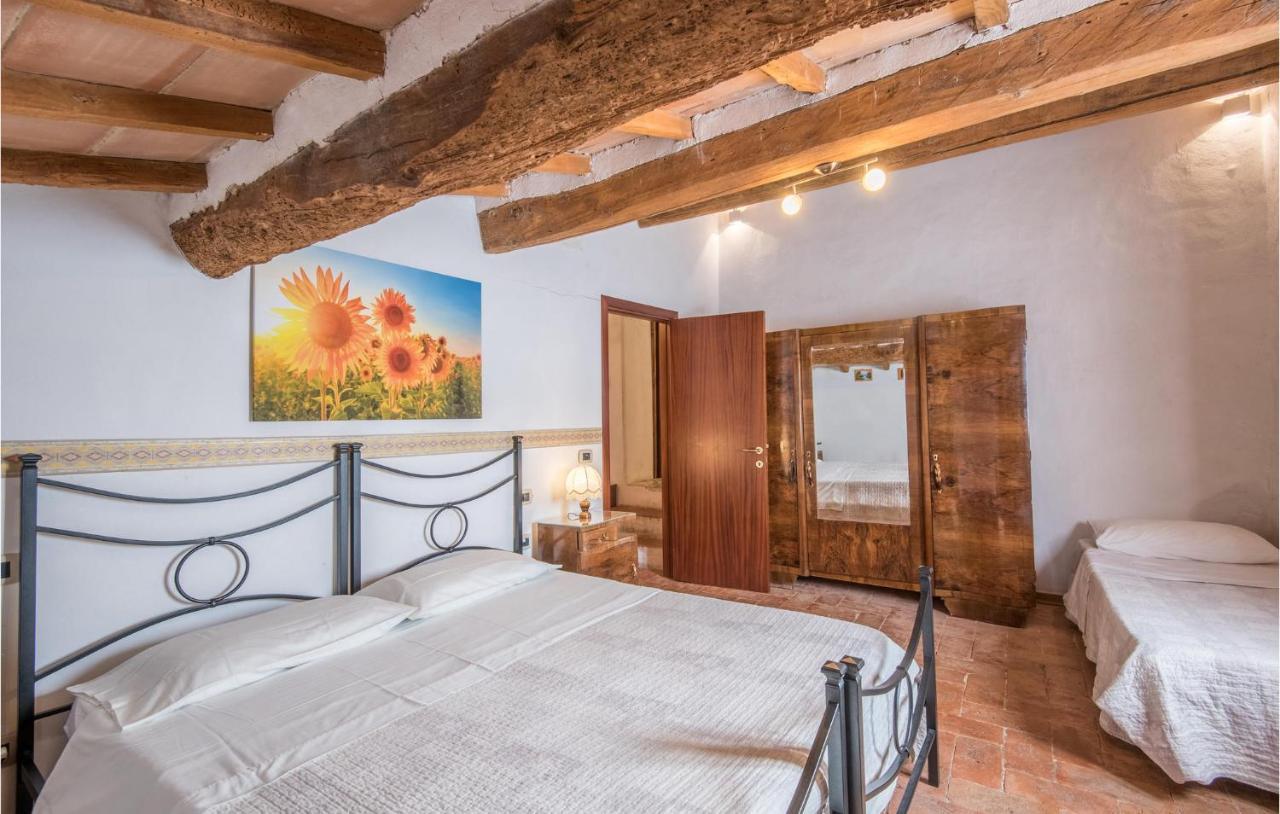 Gorgeous Home In Montalcino With Kitchen Εξωτερικό φωτογραφία