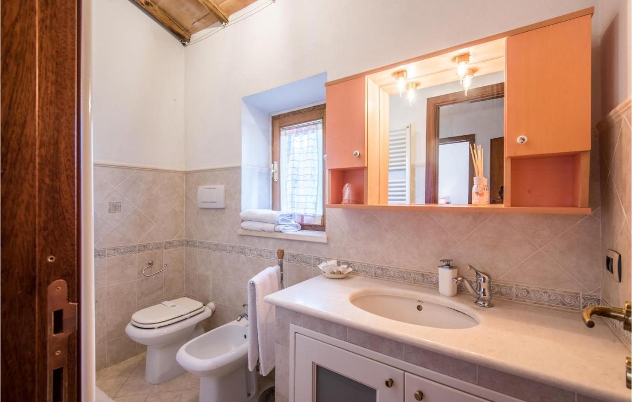 Gorgeous Home In Montalcino With Kitchen Εξωτερικό φωτογραφία